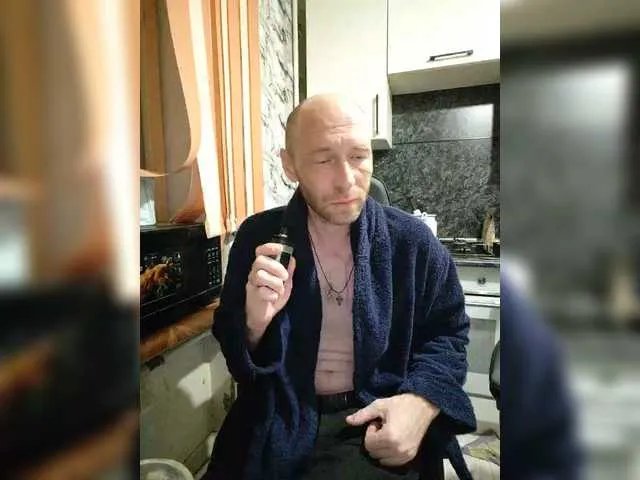 Innokentiy449 on BongaCams 