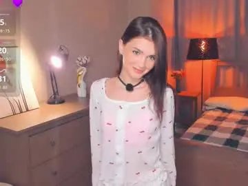 synne_glows on Chaturbate 
