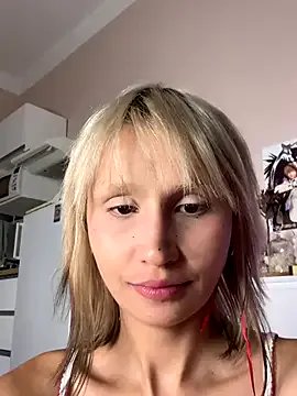 bigbabykiki on StripChat 