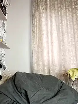 Lola_Hale on StripChat 