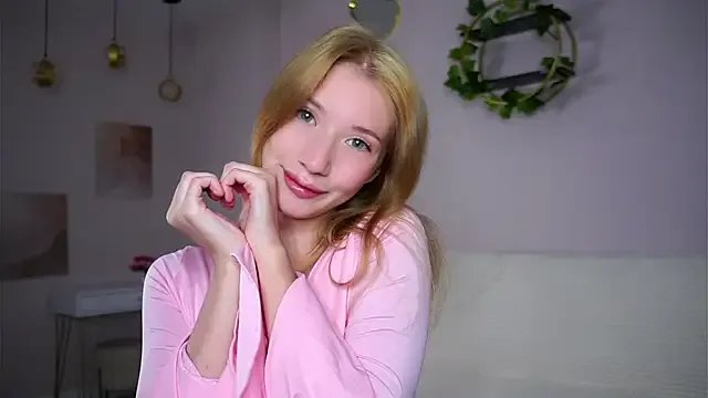 SunnivaCovil on StripChat 