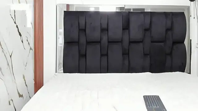 SweetYoungs_ on StripChat 